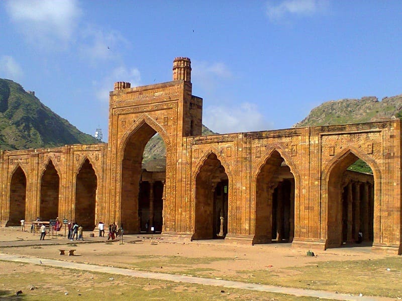 Masjid Adhai Din Ka Jhonora Ajmer