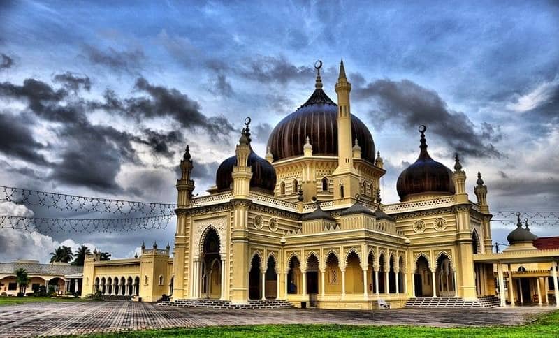 Masjid Terbesar di Asia Tenggara