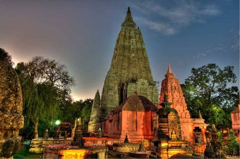 Wisata Religi 10 Tempat Bersejarah Umat Budha