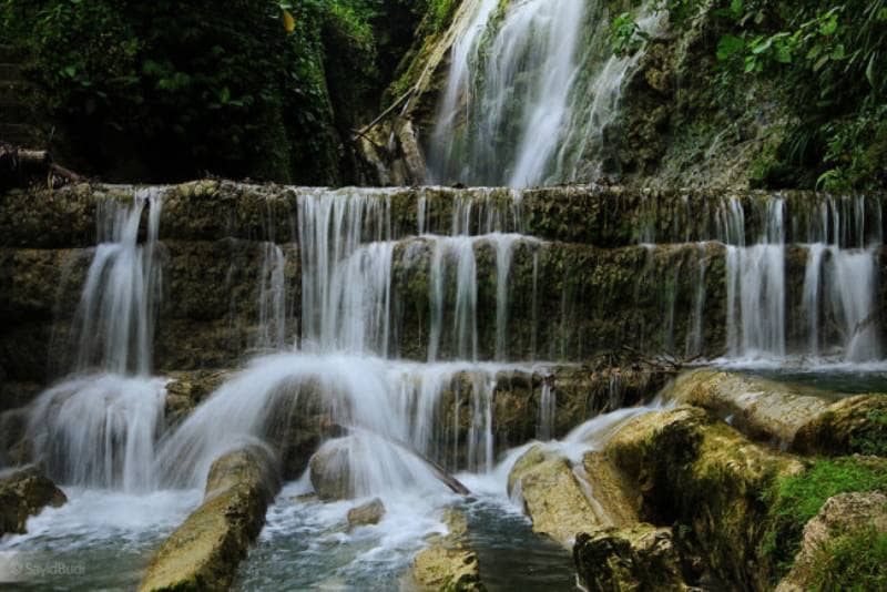 air terjun mondrowe