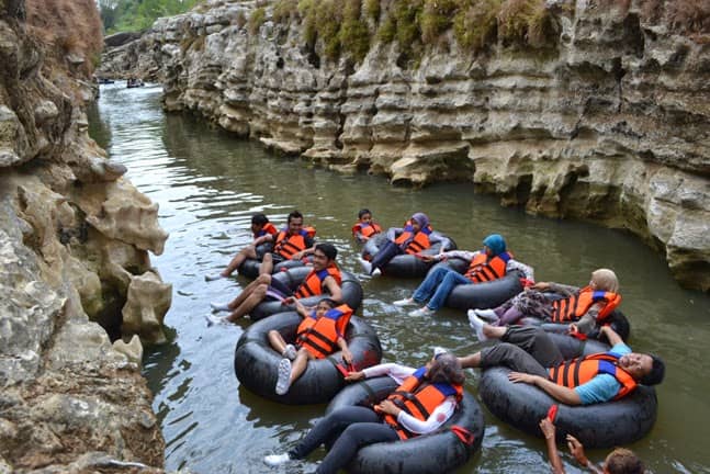 sungai oyo tubing