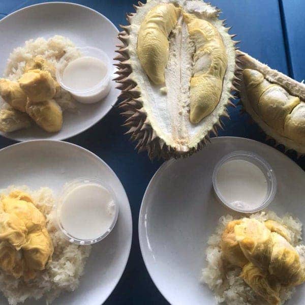 Pak Yeop Pulut Durian