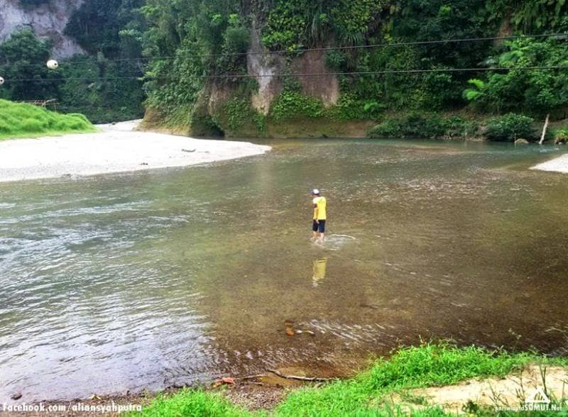 pantai simallo