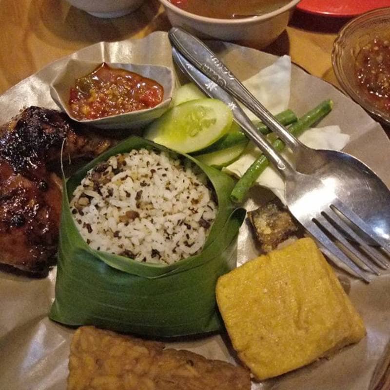 Tempat Makan Lesehan di Bogor
