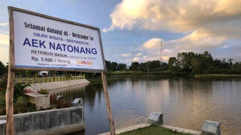 danau aek natonang