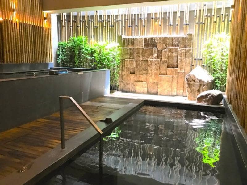 Lets Relax Onsen Spa Thonglor