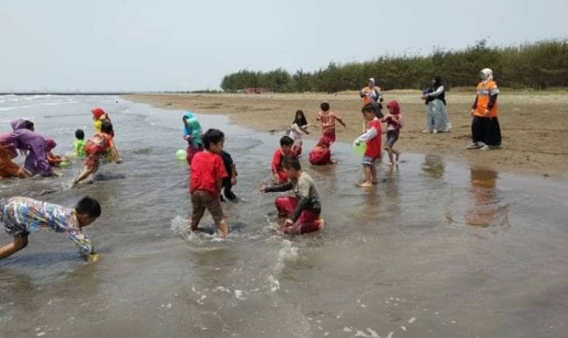 pantai waruduwur