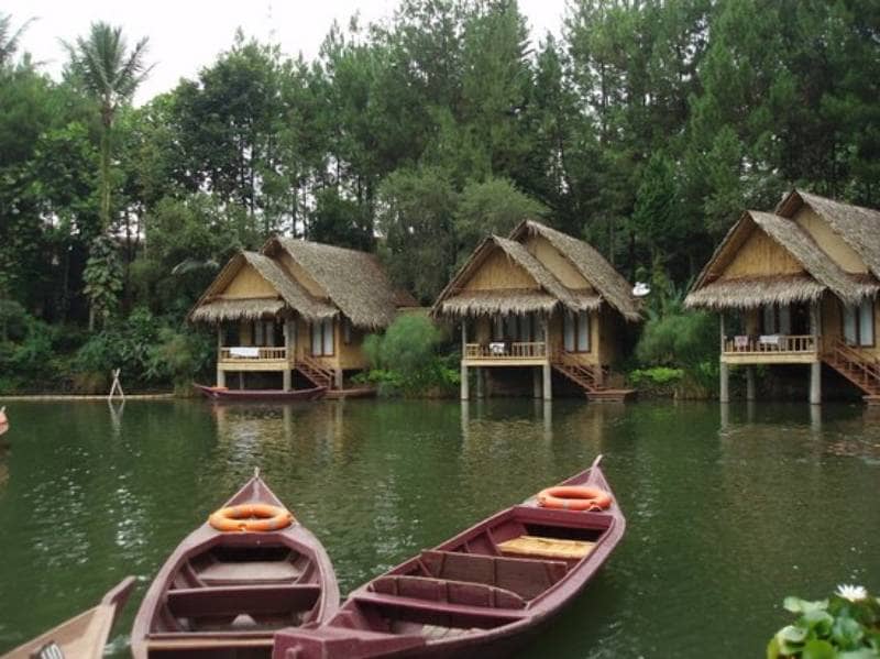 restoran seruling bambu