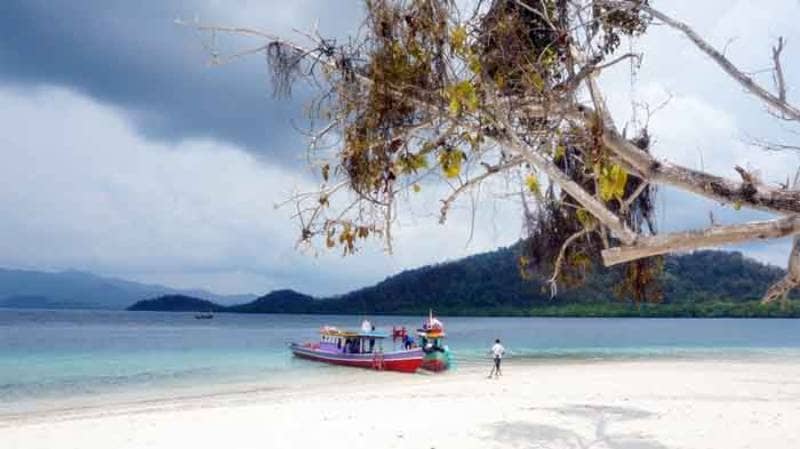 pulau kelagian lunik