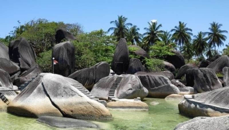 pantai batu alif