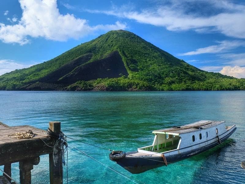 7 Wisata di Maluku Tengah dengan Pemandangan Indah