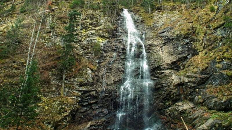 scorusu waterfall