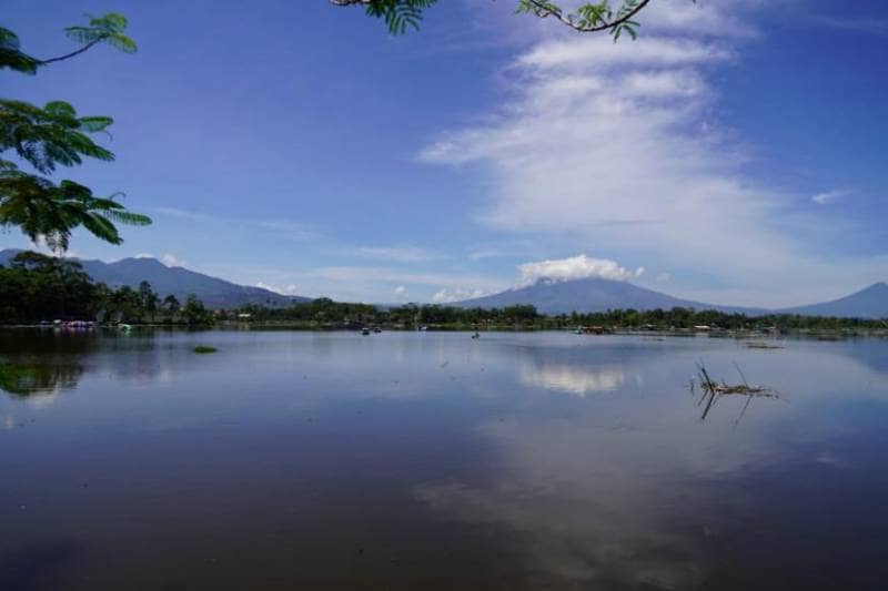 situ bagendit danau angker di jawa 