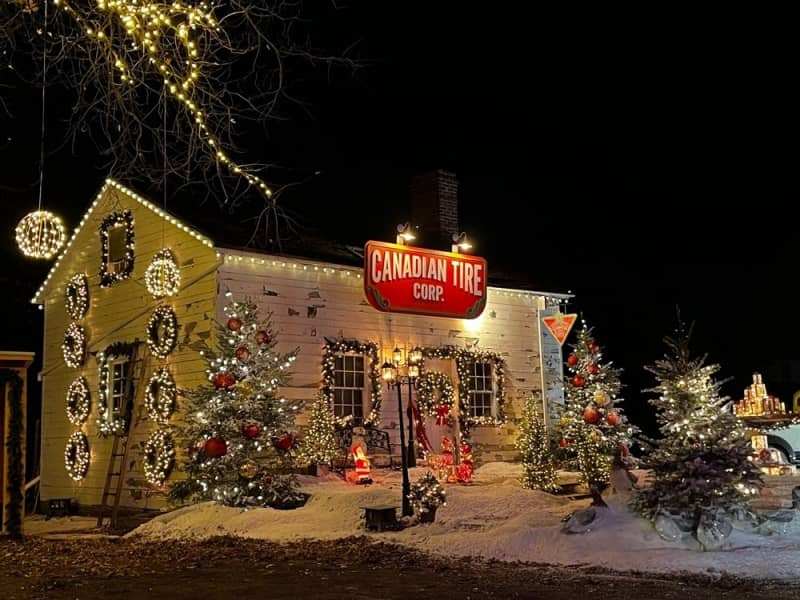 the canadian christmas trail