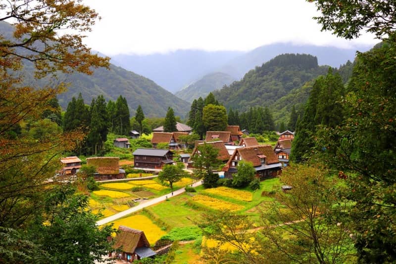 ainokura village tempat terbaik di shirakawago