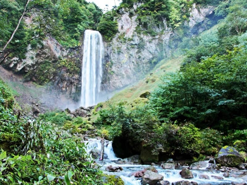 destinasi takayama hirayu waterfall