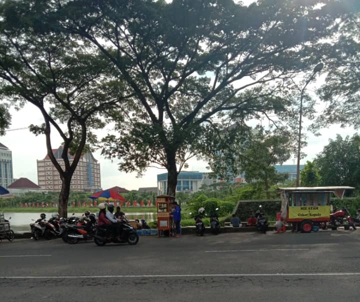 street food danau unesa