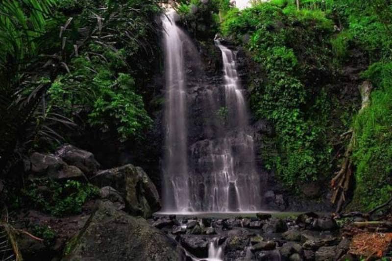 air terjun watu gompeng