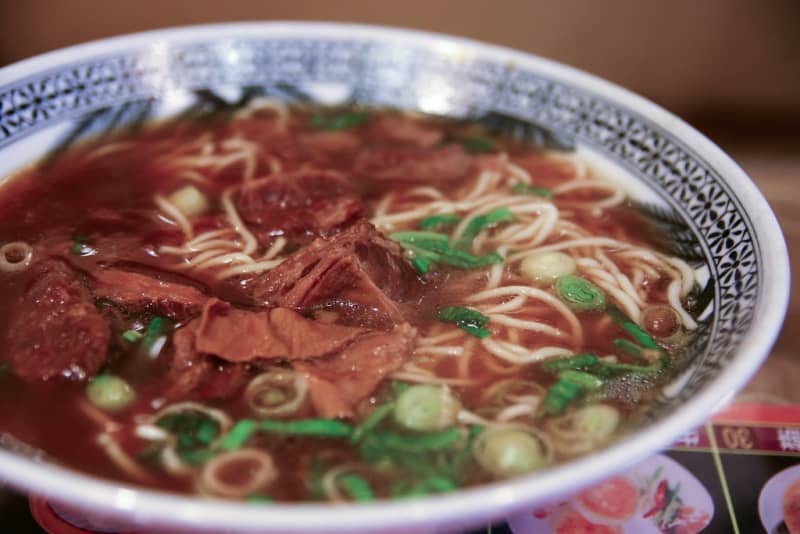 beef noodle soup makanan taiwan
