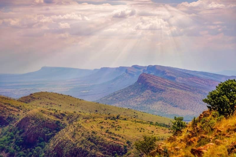 guunng magaliesberg tertua di dunia