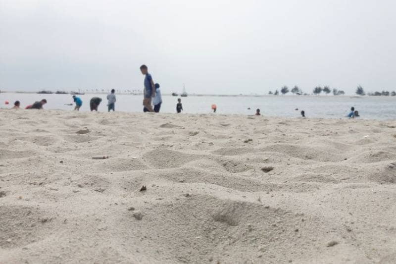 pantai pasir putih ancol