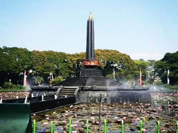 tugu malang