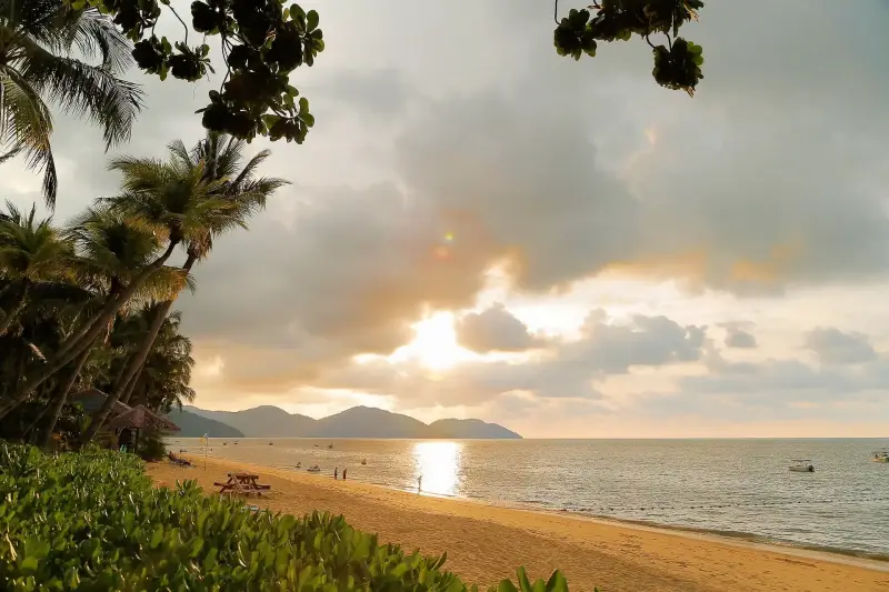 batu ferringhi malaysia pantai