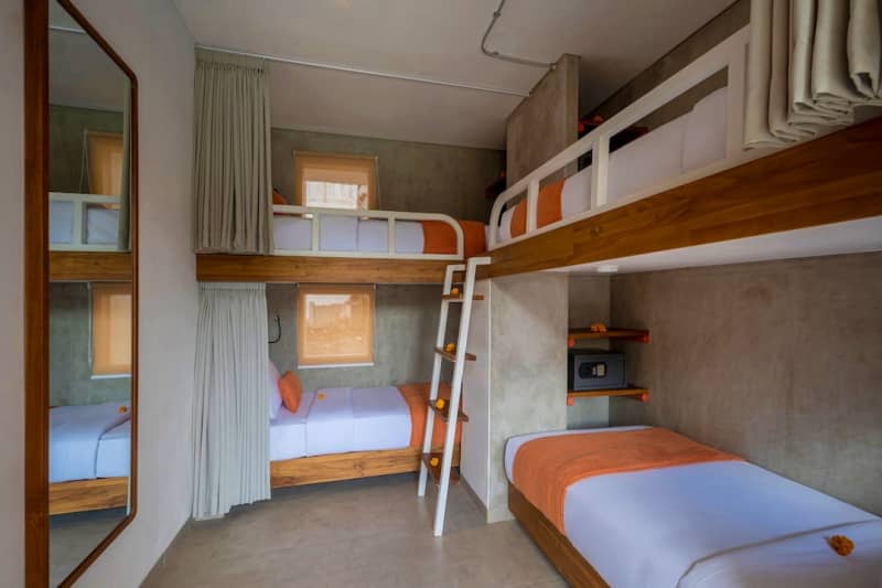 roomates hostel canggu