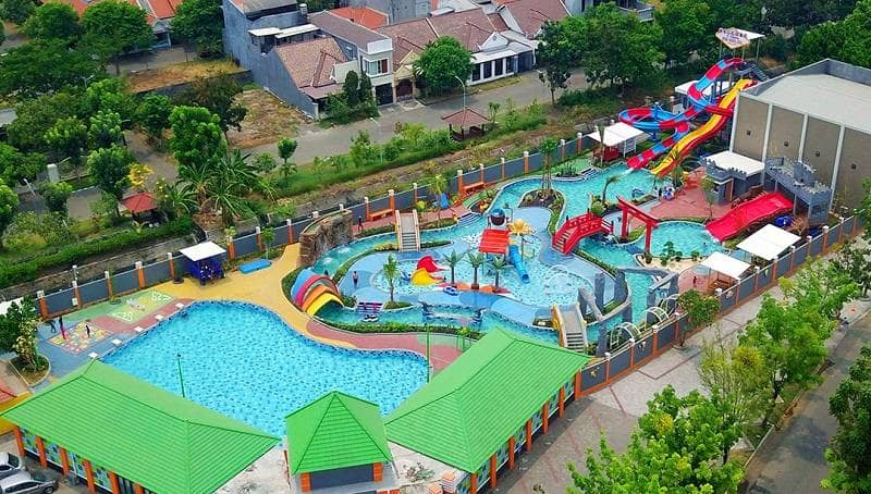 puri surya jaya splash waterpark