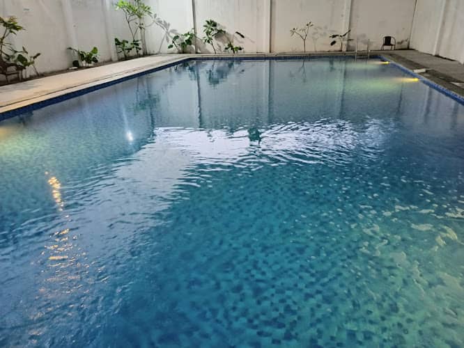 dinar swimming pool