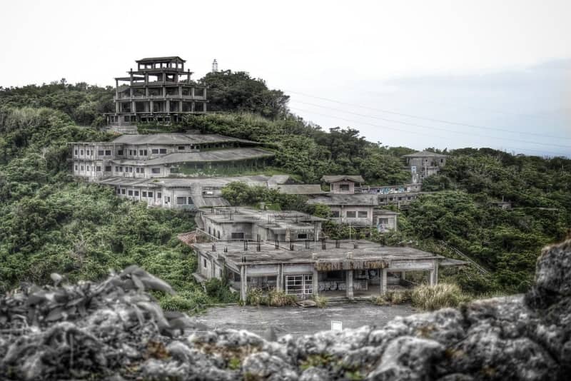 hotel nakagasuku tempat wisata horor di jepang