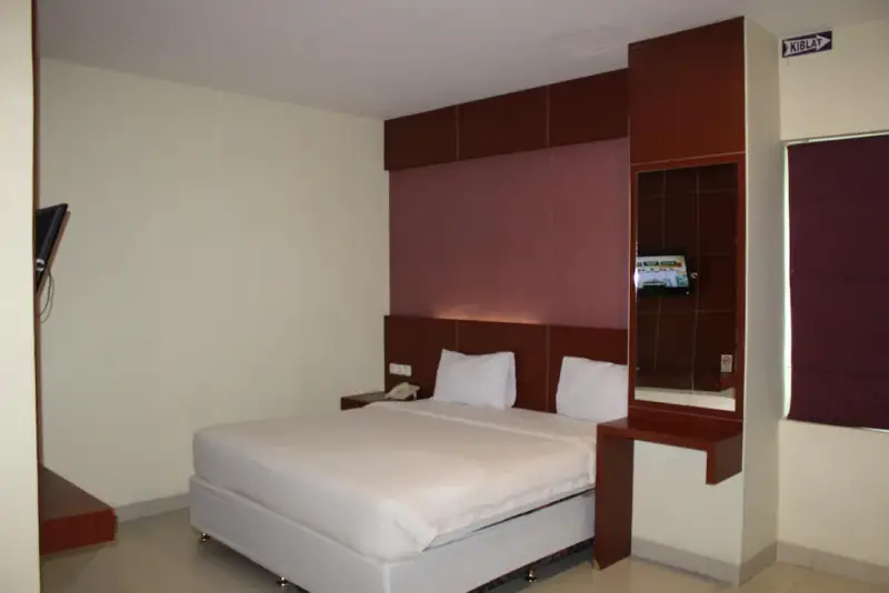 raising hotel makassar