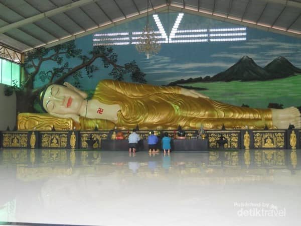 vihara budha tidur