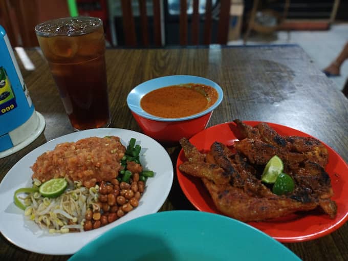 ayam bakar taliwang asli di bali