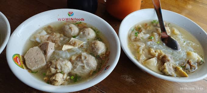 Bakso Pak Min Lapangan Sriwaru (Kulon Lapangan)
