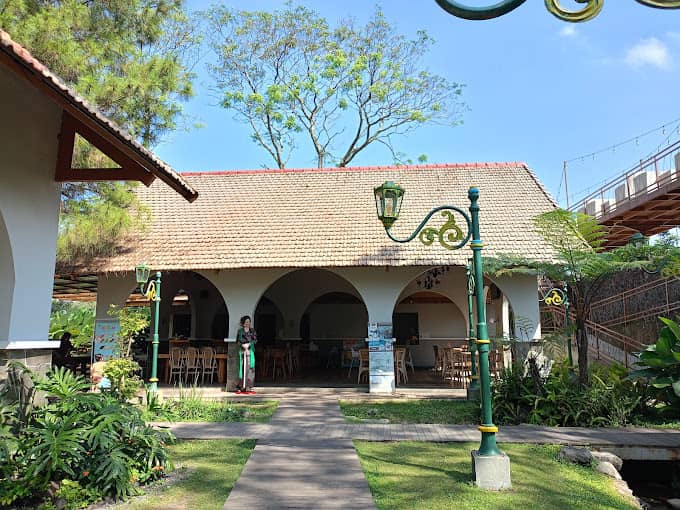 restoran lavana di kaliurang atas