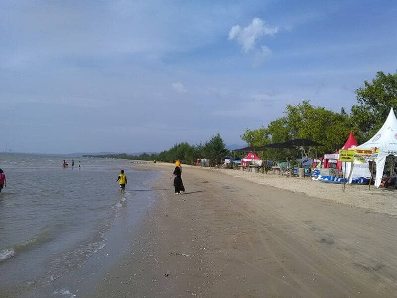 pantai nyamplung pasir putih