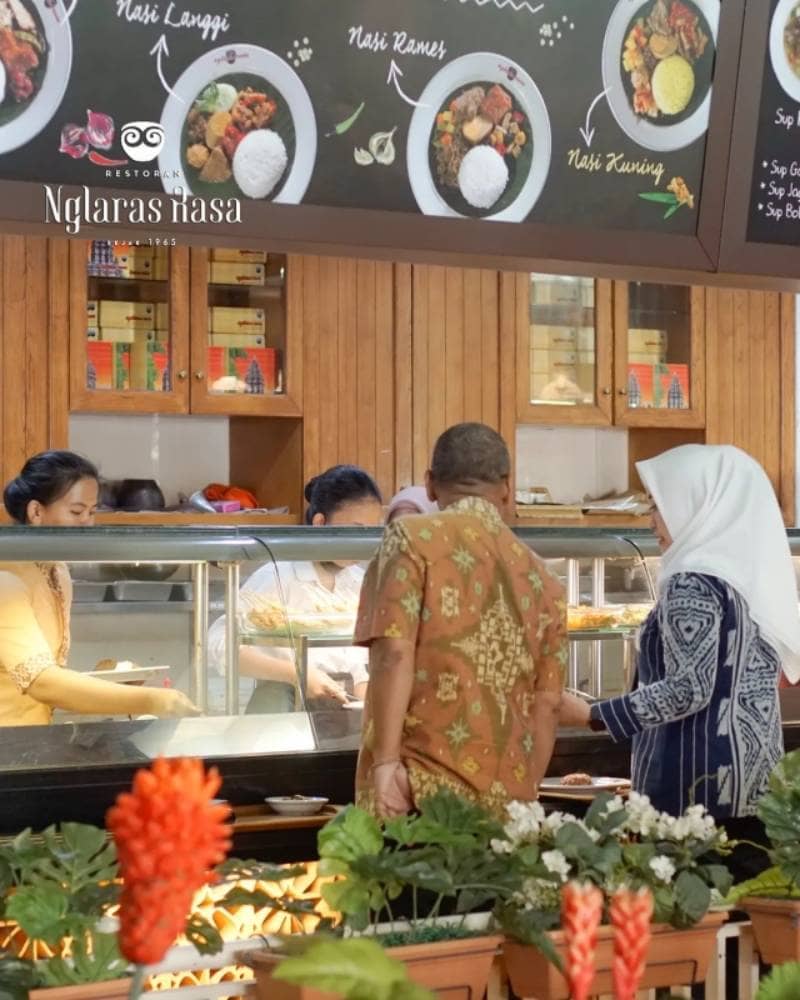 nglaras rasa restoran keluarga di semarang