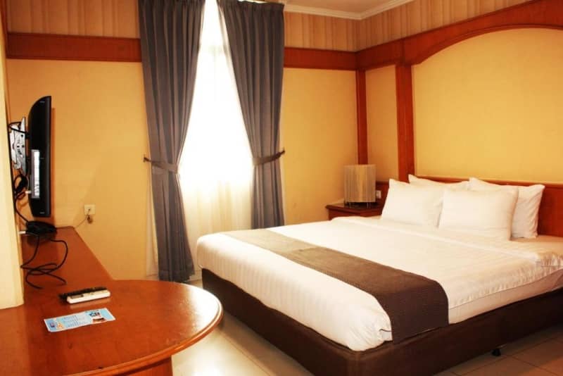 travellers suites medan